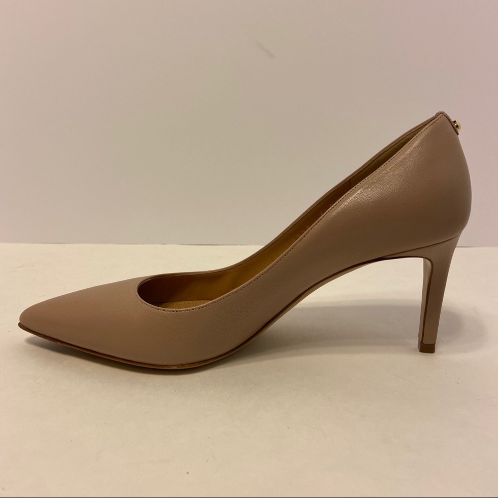 Salvatore Ferragamo 70mm High Heel Nude Pump - Picture 4 of 15
